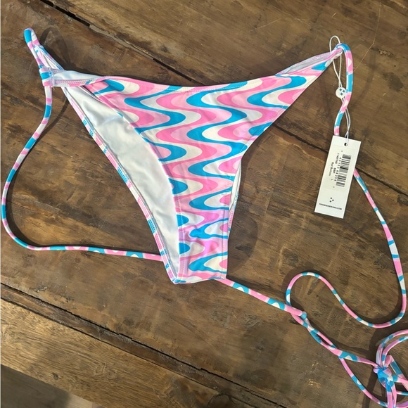 Frankie’s - Picture 2 of 3